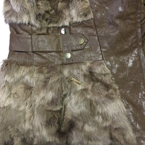 Faux fur vest with zipper - Picture 5 of 15